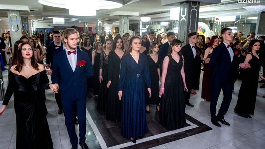 Studniówki 2022: LO im. J. Kochanowskiego w Zwoleniu