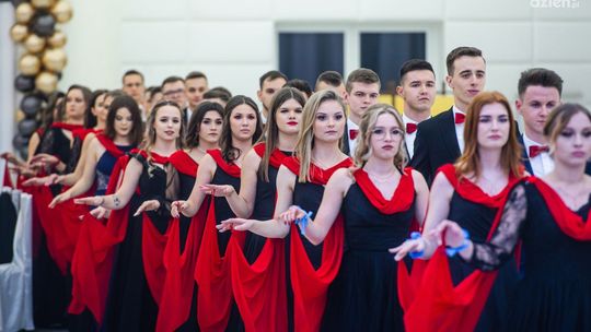 Studniówki 2022: ZS nr 1 im. Legionów Polskich w Kozienicach