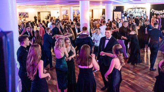 Studniówki 2023: Centrum Kształcenia Rolniczego im. Władysława Stanisława Reymonta [WIDEO]