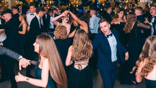 Studniówki 2023: LO im. Armii Krajowej w Białobrzegach