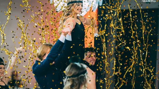 Studniówki 2023: Zespół Szkół Skórzano-Odzieżowych, Stylizacji i Usług w Radomiu [WIDEO]