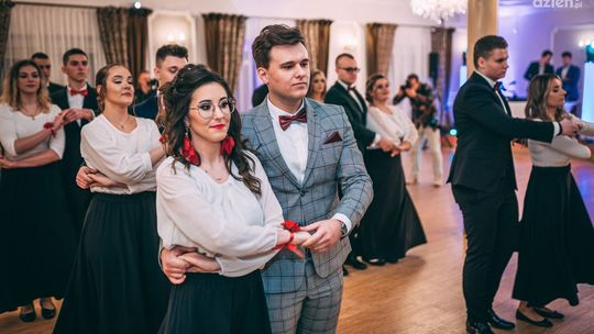 Studniówki 2023: Zespół Szkół Spożywczych i Hotelarskich w Radomiu [WIDEO]