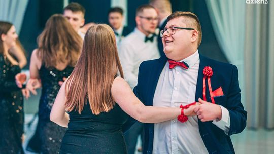 Studniówki 2023: ZS nr 1 im. Legionów Polskich w Kozienicach Studniówki 2023: ZS nr 1 im. Legionów Polskich w Kozienicach