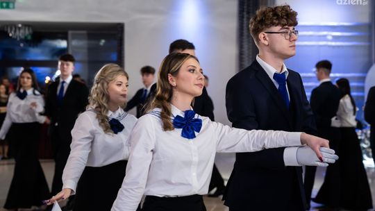 Studniówki 2024. II LO im. M. Konopnickiej w Radomiu [WIDEO]