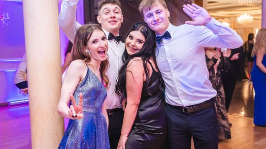 Studniówki 2024: Niepubliczne LO im. 72. Pułku Piechoty w Radomiu ZDZ w Kielcach [WIDEO]