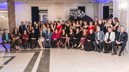 Studniówki 2024: XII Liceum Ogólnokształcące w Radomiu [WIDEO]