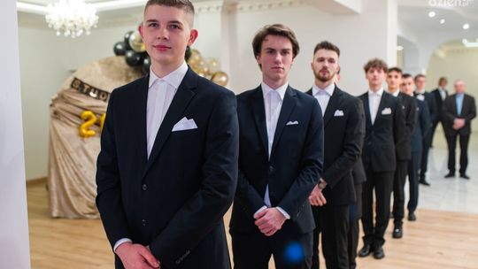 Studniówki 2024. XIII LO im. Polskich Noblistów [WIDEO]