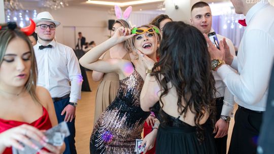 Studniówki 2024. ZSZ im. mjr. Hubala w Radomiu [WIDEO]