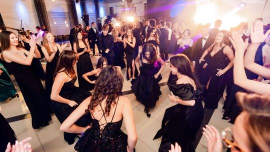 Studniówki 2025. VI LO im. J. Kochanowskiego [FOTO/WIDEO]