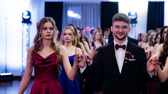 Studniówki 2025: Zespół Szkół im. Korpusu Ochrony Pogranicza [WIDEO/FOTO]