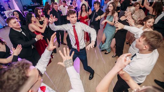 Studniówki 2025: Zespół Szkół Skórzano-Odzieżowych, Stylizacji i Usług [FOTO/WIDEO]