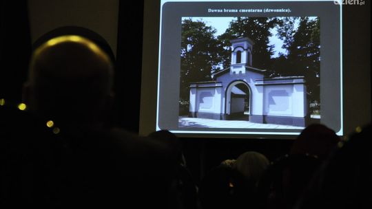 Stworzyli medal na 200-lecie cmentarza przy ul. Limanowskiego