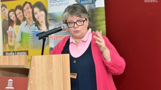 Superniania o biciu dzieci i żon