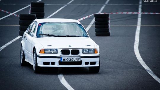 Superoes w obiektywie