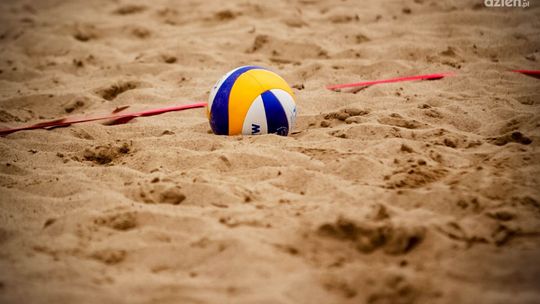 Superpuchar na plaży w Toporni