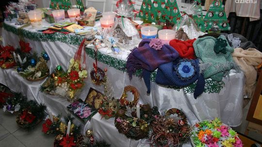 Świąteczny kiermasz Warsztatów Terapii Zajęciowej