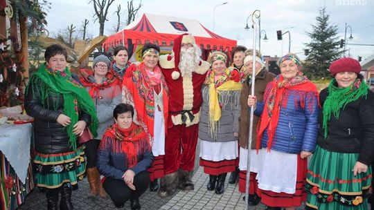 Świąteczny klimat na skaryszewskim rynku