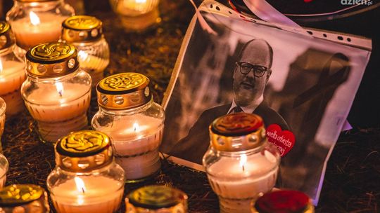 Światełko pamięci dla Pawła Adamowicza