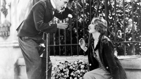 "Światła wielkiego miasta" i... Tomasz Raczek w Heliosie