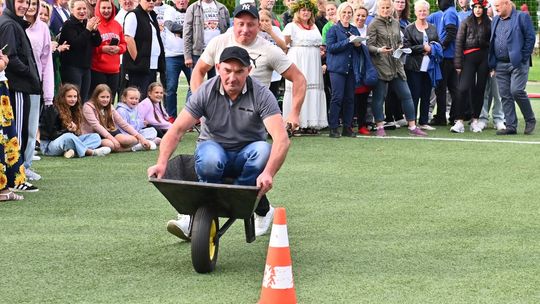 Święto Plonów w Jedlińsku. Rolnicy podziękowali za zbiory, sołectwa stanęły do rywalizacji