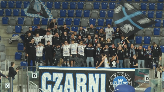 Szalona radość siatkarzy i kibiców Enei Czarnych Radom na trybunach! Zobacz wideo! 