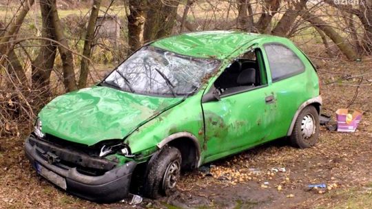 Szarych Szeregów. Dachowanie auta