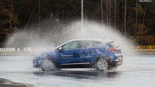 Szkolenie dla kierowców na torze Modlin Szkolenie dla kierowców na torze Modlin