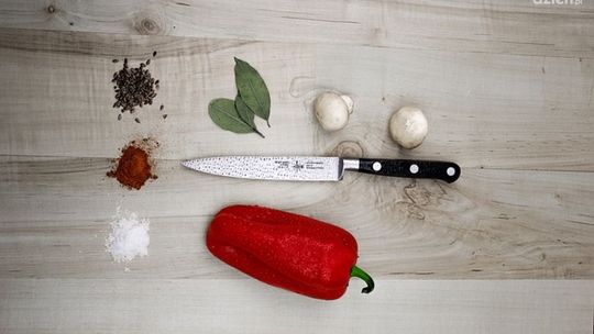 Sztuka Ostrzenia Noży Japońskich za Pomocą Kamieni Wodnych: Tradycja Spotyka Praktykę