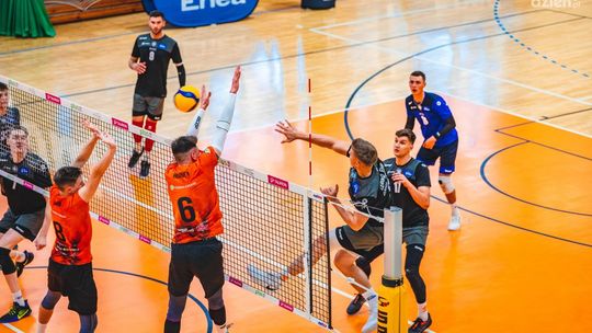 Szybka wygrana Cerradu Enei Czarnych Radom i awans do finału w Kozienicach