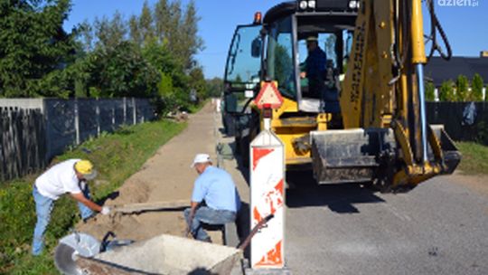 Szydłowiec. Nowy chodnik w Jankowicach