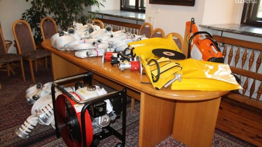 Szydłowiec. Nowy sprzęt trafił do strażaków