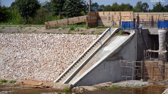 Szydłowiec. Zmodernizują jaz i zaporę ziemną