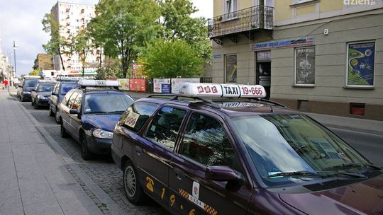 Taksówkarze podkręcają liczniki
