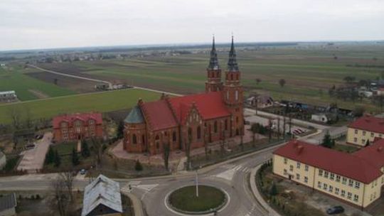 TCZÓW. Kościół do remontu