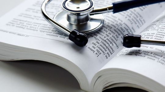 Tłumaczenia medyczne – co obejmują i czego dotyczą?