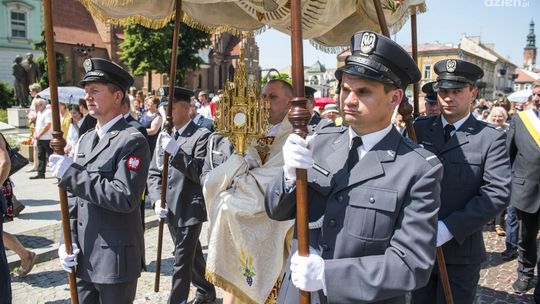 Tłumy radomian na procesji Bożego Ciała