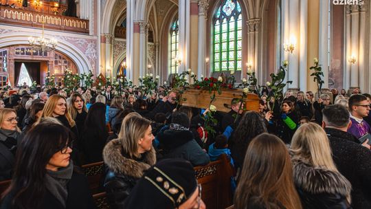 Tłumy w radomskiej katedrze pożegnały Krzysztofa Sońtę