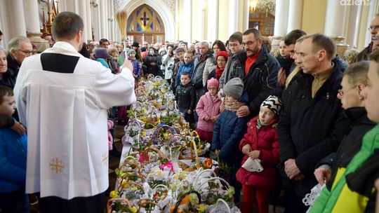 Tłumy wiernych w radomskich kościołach