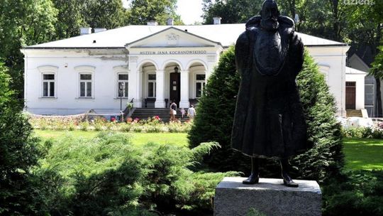 "To prowadzi do regresu znaczenia naszej placówki"