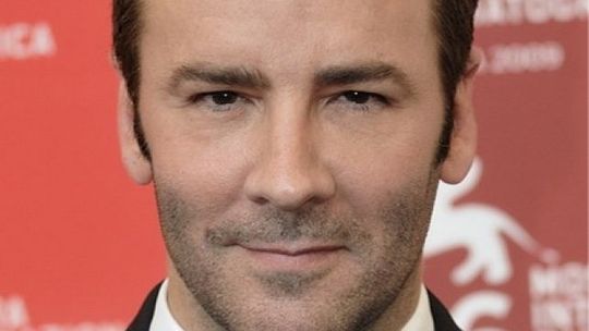 TOM FORD: OWŁOSIENI FACECI SĄ PRZYSTOJNIEJSI?