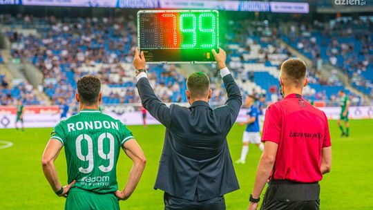 Tomasz Kwiatkowski poprowadzi poniedziałkowy mecz Radomiaka Radom z Wisłą Płock