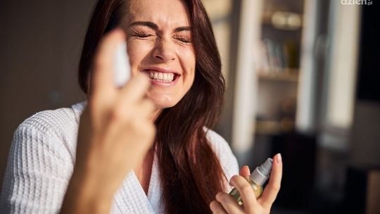 Tonik i peeling do twarzy – jakie działanie mają te kosmetyki?