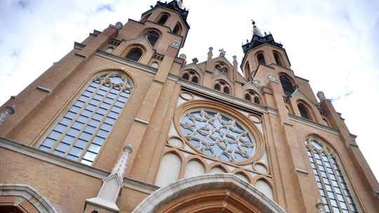 Transmisja mszy świętej z radomskiej katedry