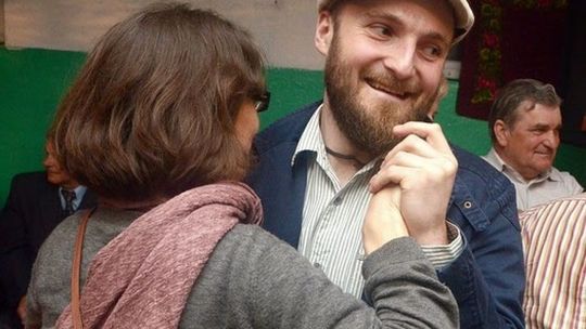 Transowe oberki, skrzypce i barabany