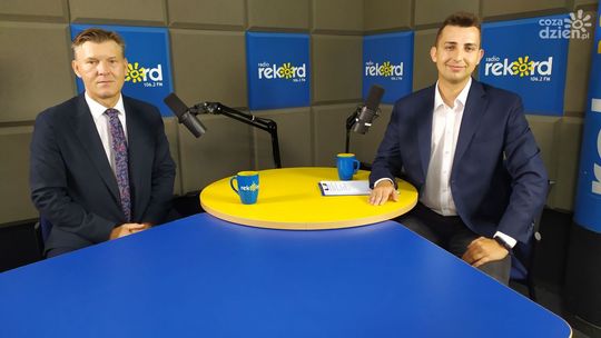 Trelka: Nie można stać za drzwiami, gdy rozmawia się o pieniądzach