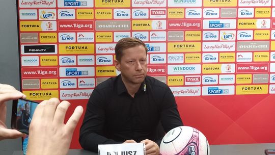 Trener Banasik – W takich warunkach ciężko o piękną grę