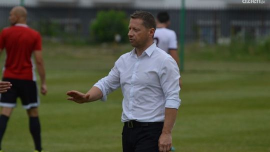 Trener Dariusz Banasik - Nie patrzymy na tabelę, nie popadamy w jakąś euforię.