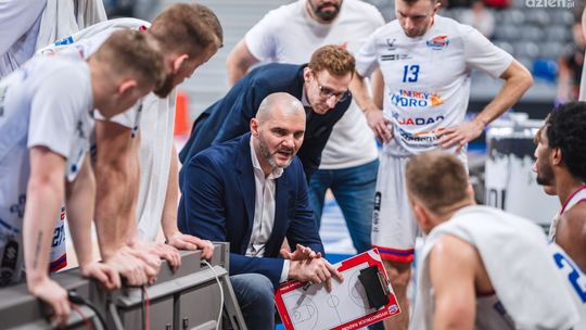 Trenerowi Robertowi Witce nadal będzie asystował ten sam szkoleniowiec