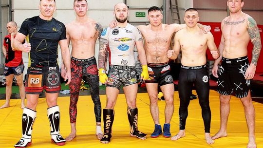 Trening medialny przed Armia Fight Night 6