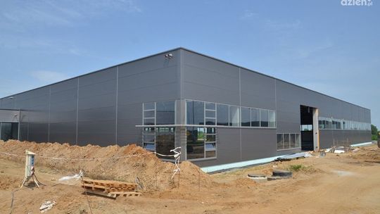 Trwa budowa fabryki Aplisens w Radomiu